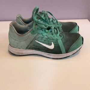 Nike girl’s tennis shoes.